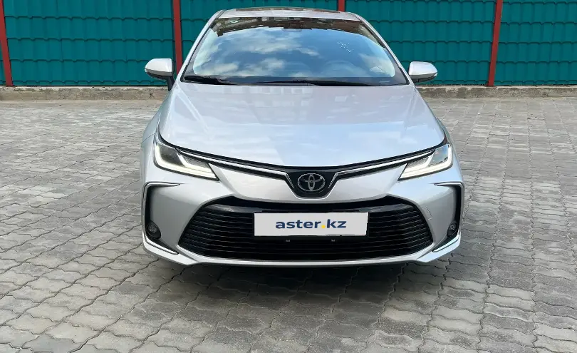 Toyota Corolla 2022 года за 9 870 000 тг. в Актобе фото 2