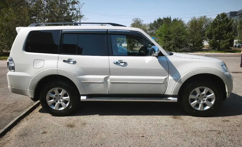 Mitsubishi Pajero 2019 года за 16 500 000 тг. в Алматы фото 3