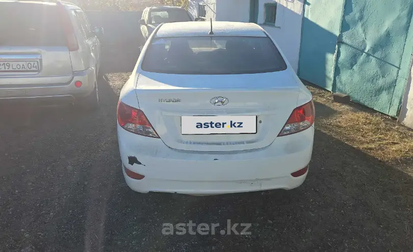 Hyundai Solaris 2013 года за 4 000 000 тг. в Актобе фото 3