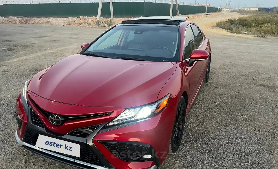 Toyota Camry 2022 года за 14 000 000 тг. в Астана