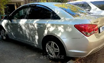 Chevrolet Cruze 2012 года за 3 150 000 тг. в Караганда фото 4