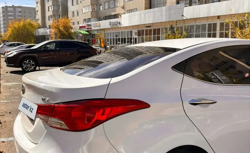 Hyundai Elantra 2015 года за 7 000 000 тг. в Астана фото 5