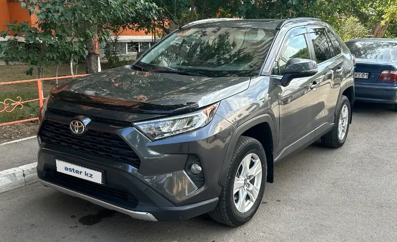 Toyota RAV4 2021 года за 14 000 000 тг. в Астана фото 1