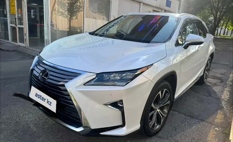 Lexus RX 2018 года за 18 100 000 тг. в Алматы фото 3