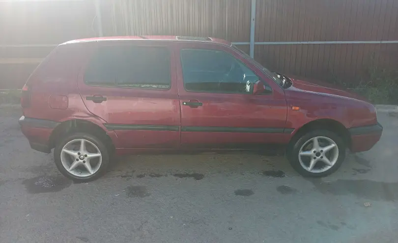 Volkswagen Golf 1994 года за 900 000 тг. в Алматы фото 2