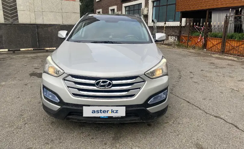 Hyundai Santa Fe 2013 года за 9 000 000 тг. в Талдыкорган фото 2