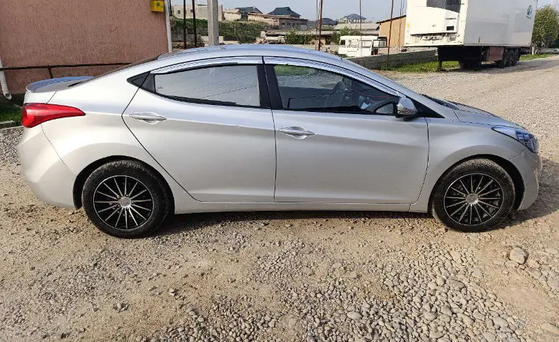 Hyundai Avante 2011 года за 5 000 000 тг. в Шымкент фото 3