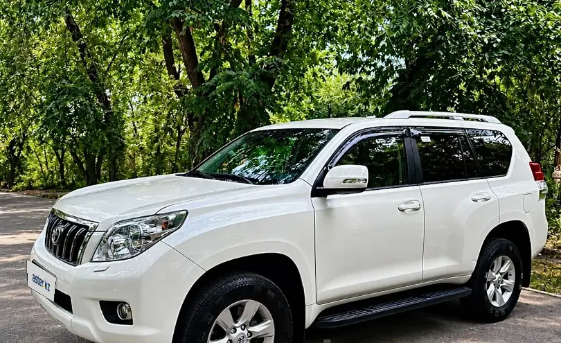 Toyota Land Cruiser Prado 2013 года за 19 000 000 тг. в Алматы