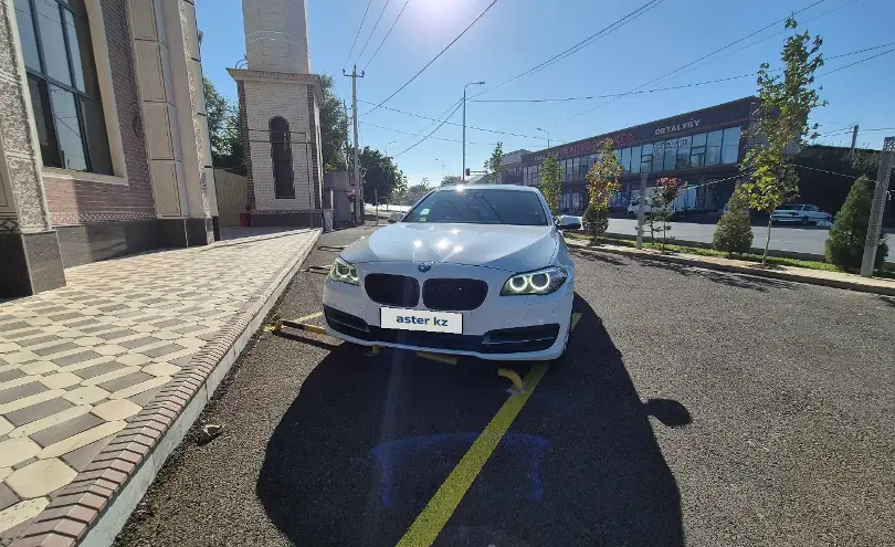 BMW 5 серии 2015 года за 10 500 000 тг. в Шымкент
