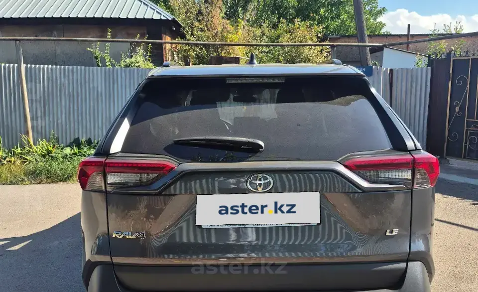 Toyota RAV4 2019 года за 10 700 000 тг. в Алматы фото 3