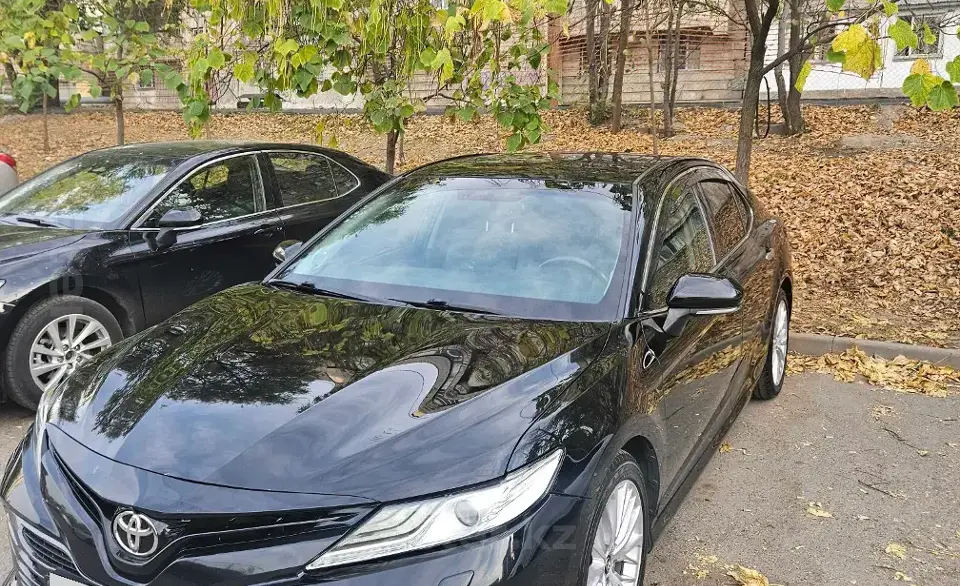 Toyota Camry 2018 года за 11 300 000 тг. в Алматы фото 1