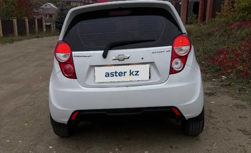 Chevrolet Spark 2013 года за 2 850 000 тг. в Усть-Каменогорск фото 4