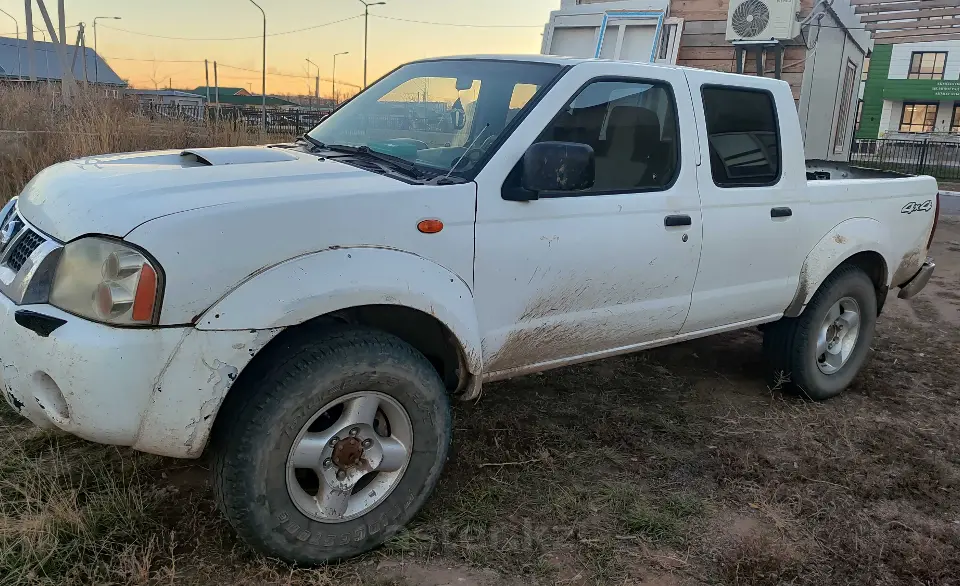 Nissan NP300 2012 года за 3 000 000 тг. в Астана