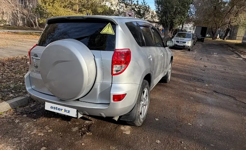 Toyota RAV4 2006 года за 5 500 000 тг. в Восточно-Казахстанская область фото 2