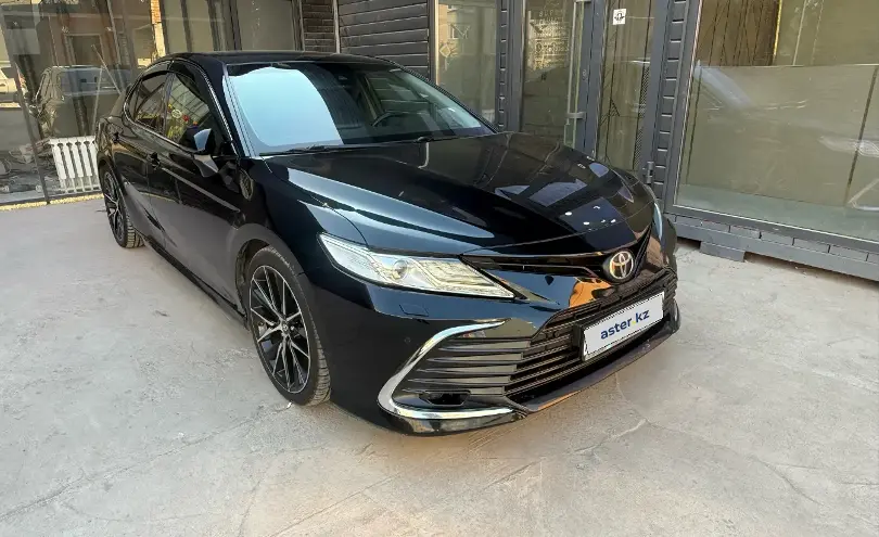 Toyota Camry 2023 года за 13 500 000 тг. в Алматы фото 3