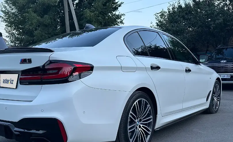 BMW 5 серии 2018 года за 17 500 000 тг. в Алматы фото 3