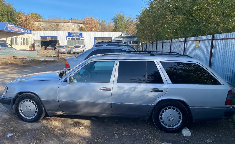 Mercedes-Benz E-Класс 1994 года за 1 500 000 тг. в Уральск фото 5