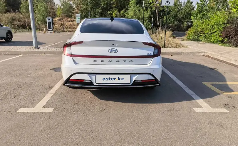 Hyundai Sonata 2023 года за 11 000 000 тг. в Алматы фото 3