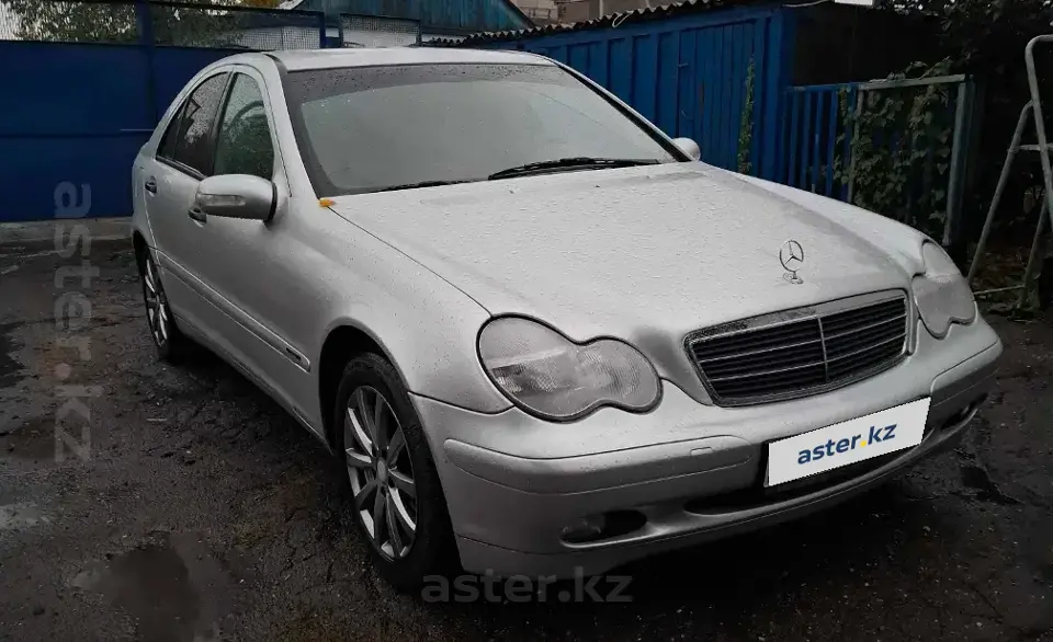 Mercedes-Benz C-Класс 2002 года за 3 100 000 тг. в Караганда фото 2