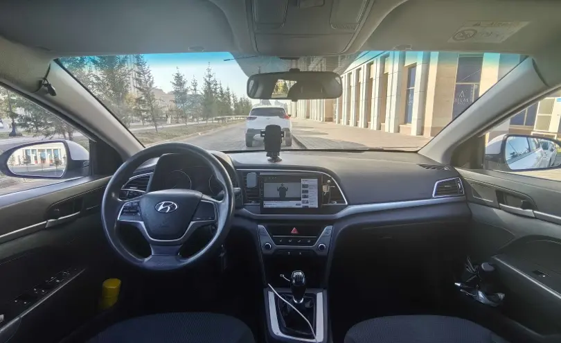 Hyundai Elantra 2017 года за 5 300 000 тг. в Астана фото 4