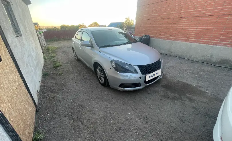 Suzuki Kizashi 2011 года за 2 800 000 тг. в Астана фото 2