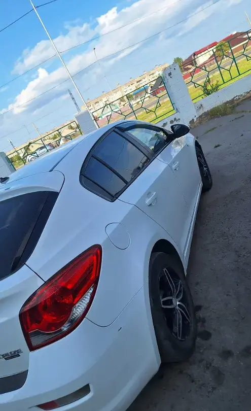 Chevrolet Cruze 2013 года за 3 500 000 тг. в Павлодарская область фото 2