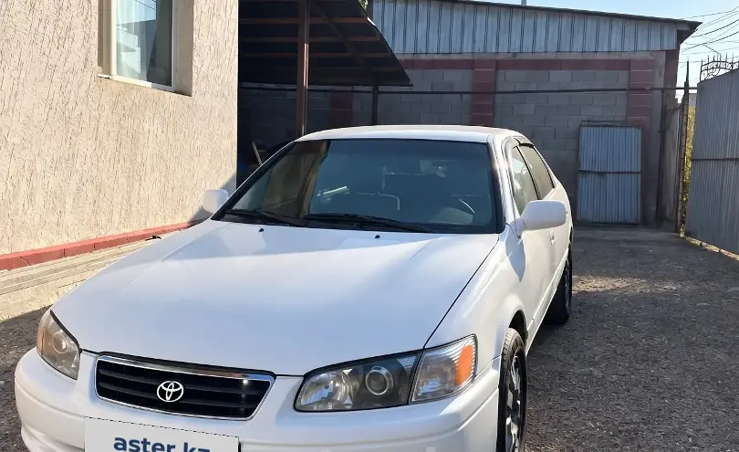 Toyota Camry 2000 года за 3 100 000 тг. в Алматы фото 1