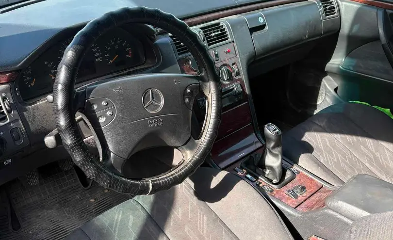 Mercedes-Benz E-Класс 2001 года за 3 500 000 тг. в Шымкент фото 5