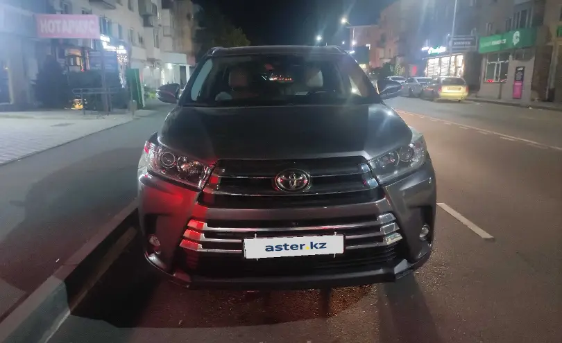 Toyota Highlander 2019 года за 20 000 000 тг. в Талдыкорган фото 3