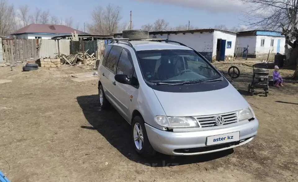 Volkswagen Sharan 1996 года за 1 500 000 тг. в Актюбинская область