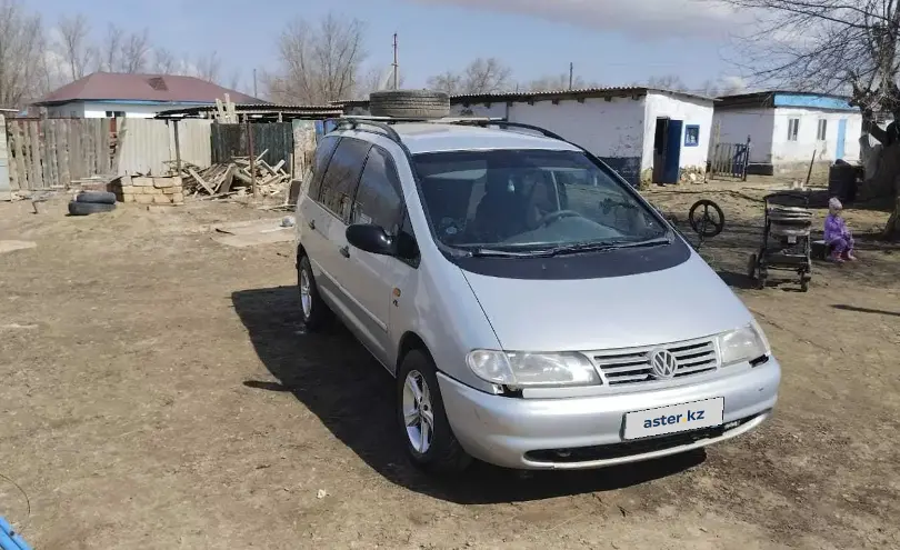 Volkswagen Sharan 1996 года за 1 500 000 тг. в Актюбинская область фото 1