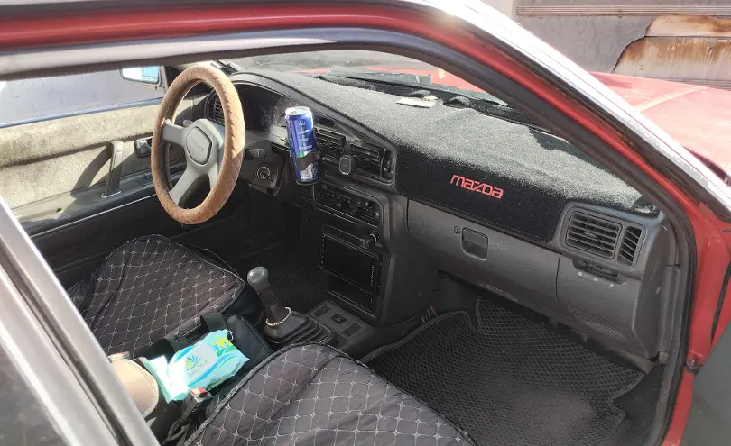 Mazda 626 1988 года за 500 000 тг. в Караганда фото 3