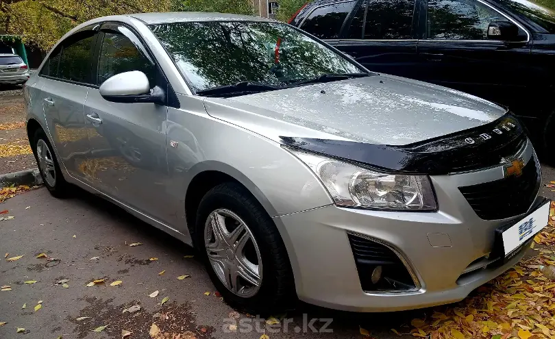 Chevrolet Cruze 2012 года за 3 200 000 тг. в Караганда фото 3
