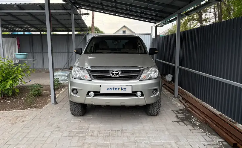 Toyota Fortuner 2005 года за 9 000 000 тг. в Алматы фото 1