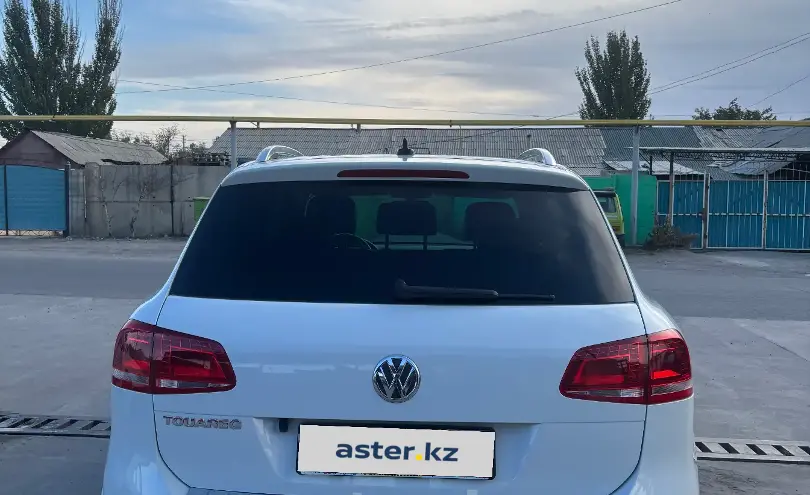 Volkswagen Touareg 2014 года за 13 500 000 тг. в Алматы фото 3