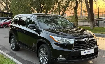 Toyota Highlander 2014 года за 15 500 000 тг. в Алматы
