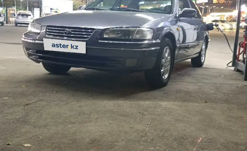 Toyota Camry 1997 года за 3 500 000 тг. в Алматы фото 2