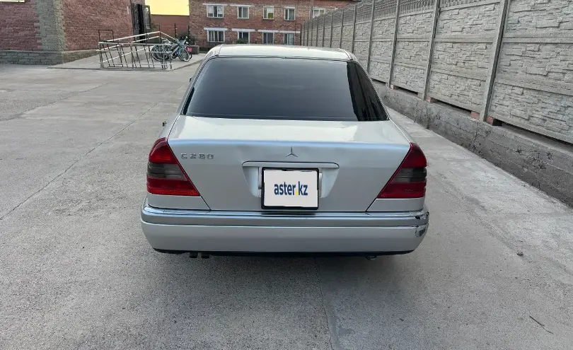 Mercedes-Benz C-Класс 1995 года за 2 500 000 тг. в Астана фото 3