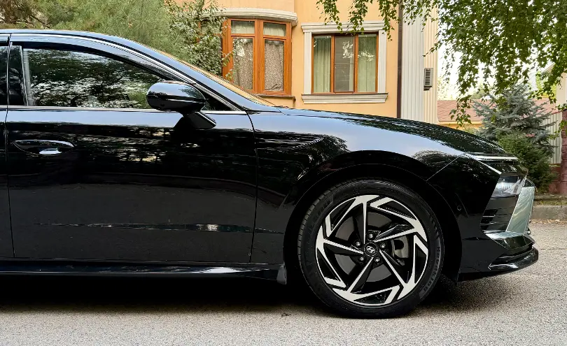 Hyundai Sonata 2023 года за 13 800 000 тг. в Алматы фото 4