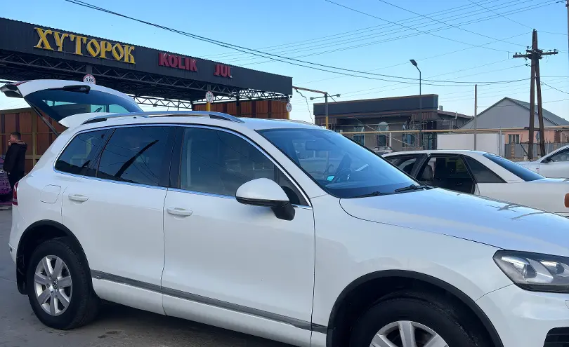 Volkswagen Touareg 2014 года за 13 500 000 тг. в Алматы фото 2