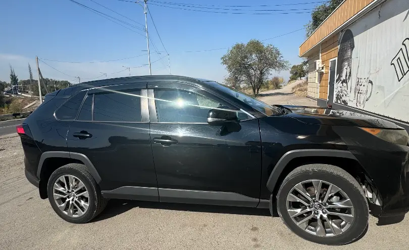 Toyota RAV4 2019 года за 12 000 000 тг. в Алматинская область