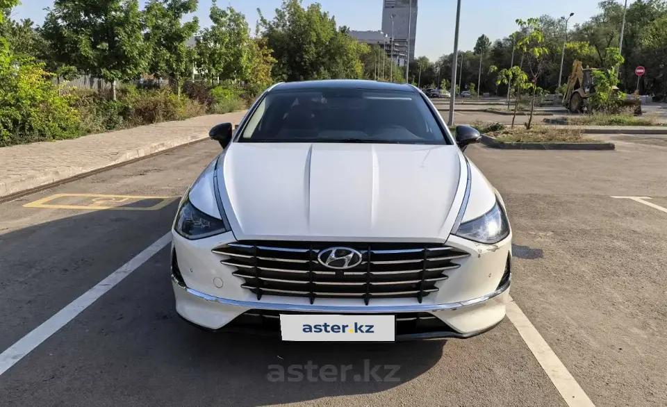 Hyundai Sonata 2023 года за 11 000 000 тг. в Алматы