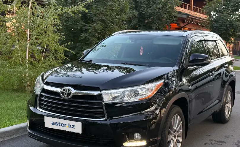 Toyota Highlander 2014 года за 15 500 000 тг. в Алматы фото 2