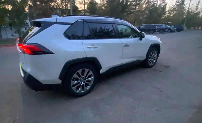 Toyota RAV4 2022 года за 15 200 000 тг. в Павлодарская область фото 3