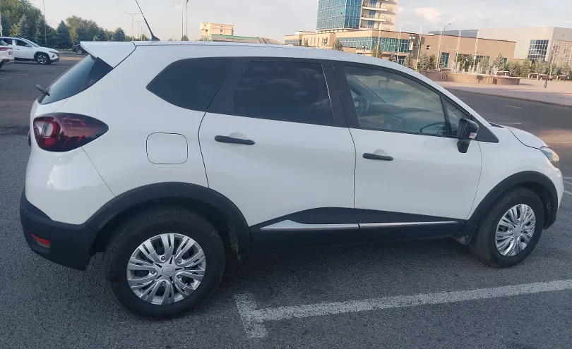 Renault Captur 2019 года за 5 450 000 тг. в Талдыкорган фото 2