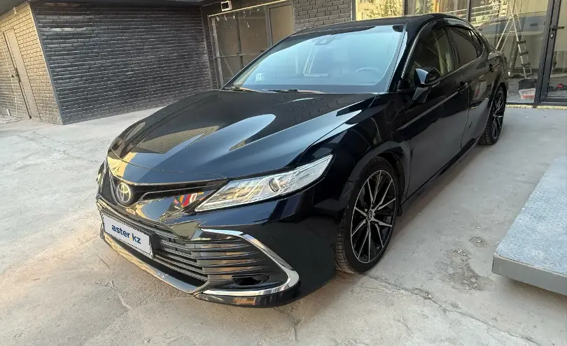 Toyota Camry 2023 года за 13 500 000 тг. в Алматы фото 1
