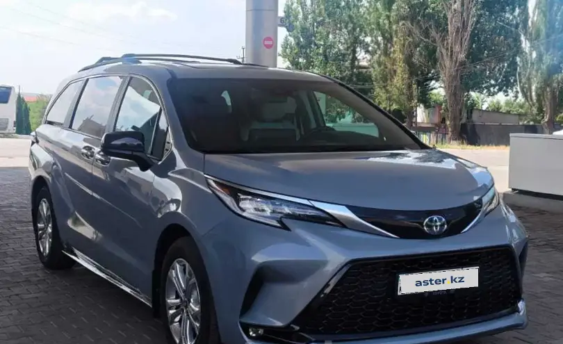 Toyota Sienna 2023 года за 25 555 555 тг. в Алматы фото 3
