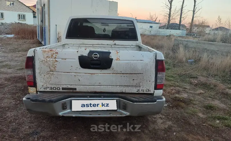 Nissan NP300 2012 года за 3 000 000 тг. в Астана фото 5