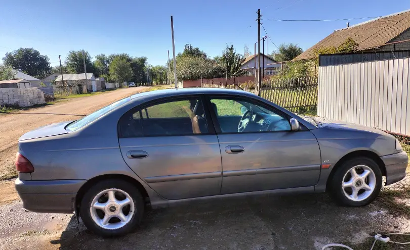 Toyota Avensis 2002 года за 1 800 000 тг. в Западно-Казахстанская область фото 3