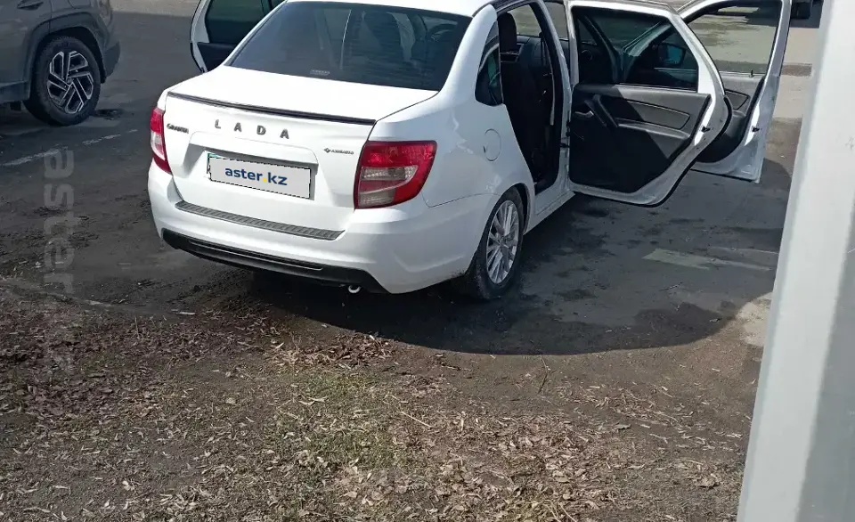 LADA (ВАЗ) Granta 2019 года за 3 350 000 тг. в Кокшетау фото 4